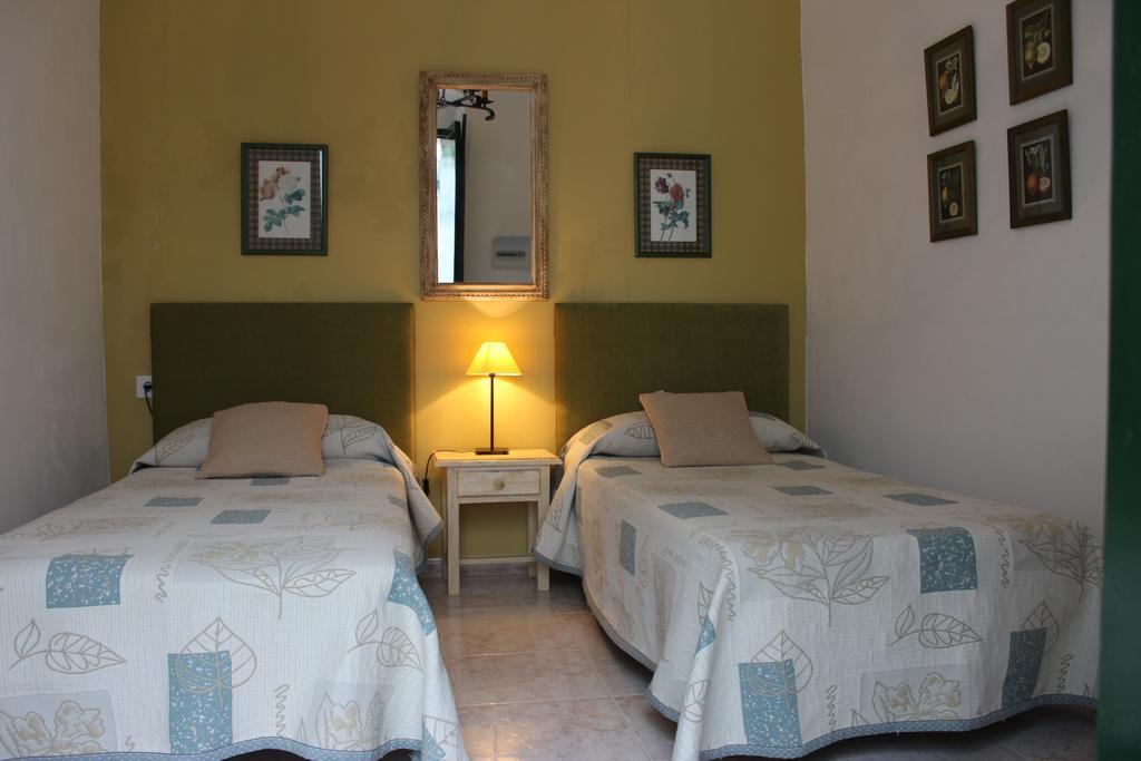 Apartamentos El Arco Кониль-де-ла-Фронтера Экстерьер фото